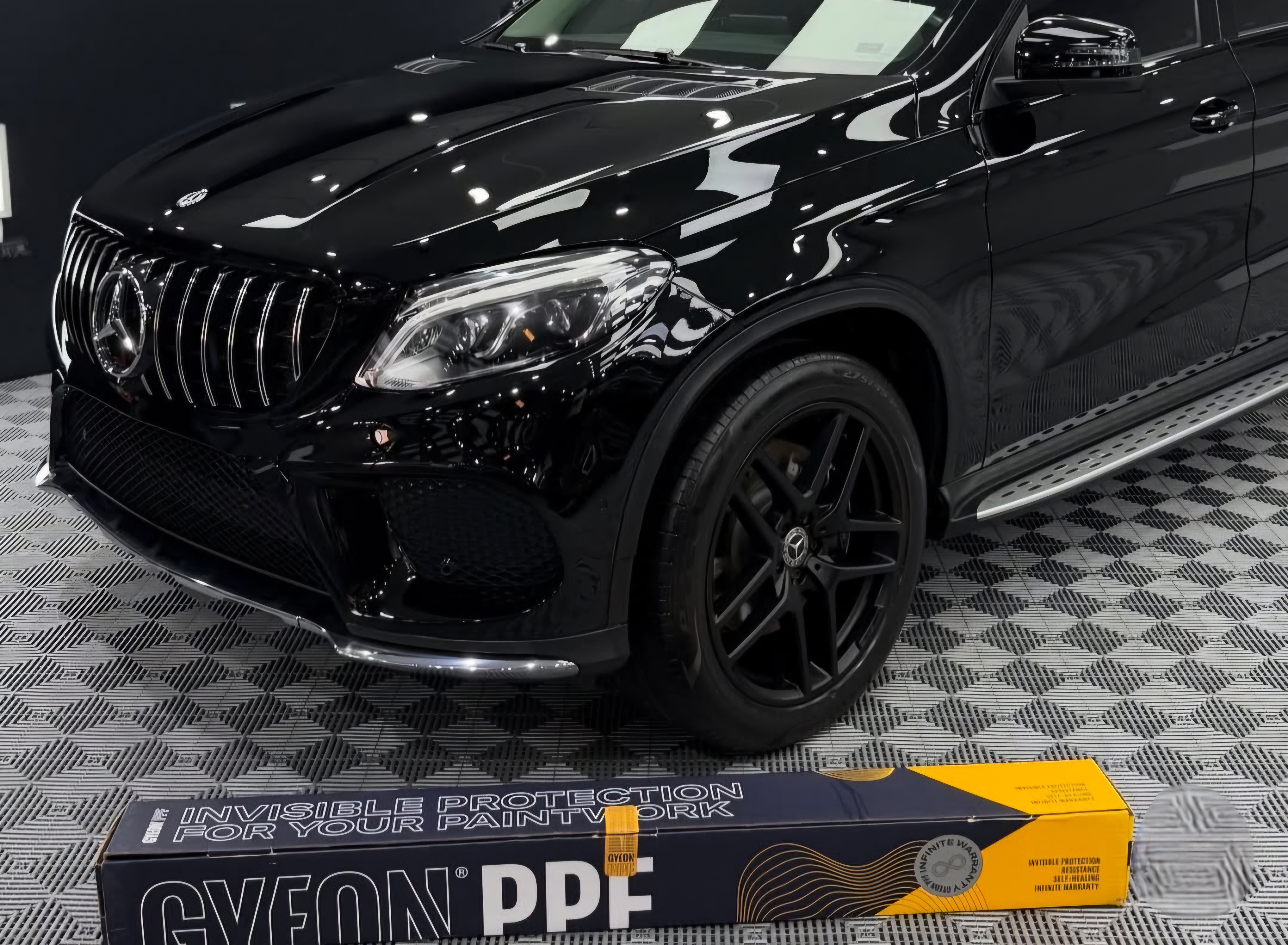 Gyeon Black Glossy